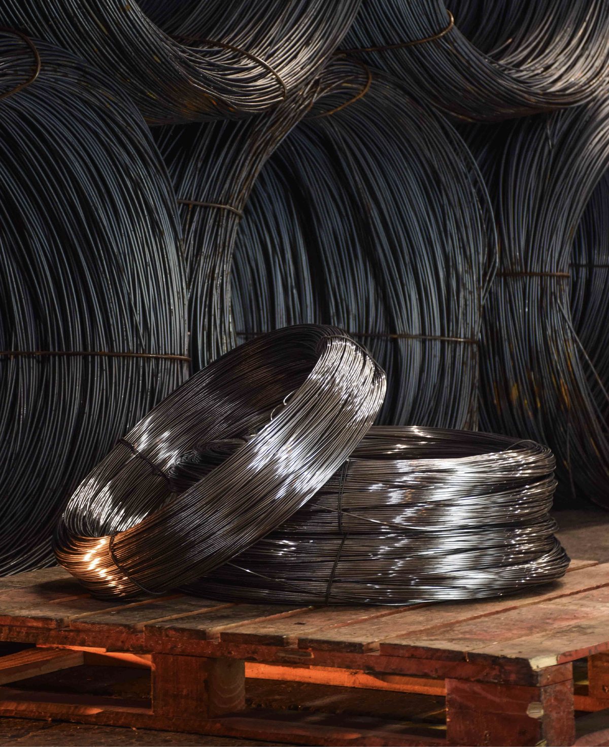 Rollos de alambre RAUP sobre pallet
